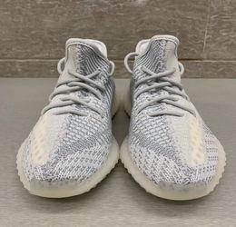 Yeezy水蜜桃V2值得入手吗：全面分析Yeezy水蜜桃V2的优缺点与购买建议